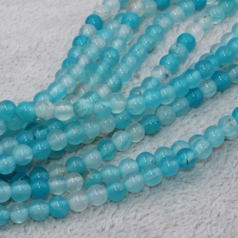 Agata azzurra tonda liscia 4 mm filo 40 cm (pp-4mm-1) - pietreeminuterie.com