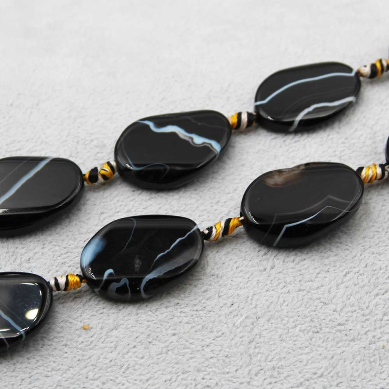 Agata striata piastra nera 31x22 mm liscia 2 pz (stri-pia-c4a) - pietreeminuterie.com