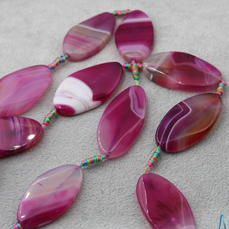 Agata striata rosa piastra 49x25 mm liscia 1 pz (strip001) - pietreeminuterie.com