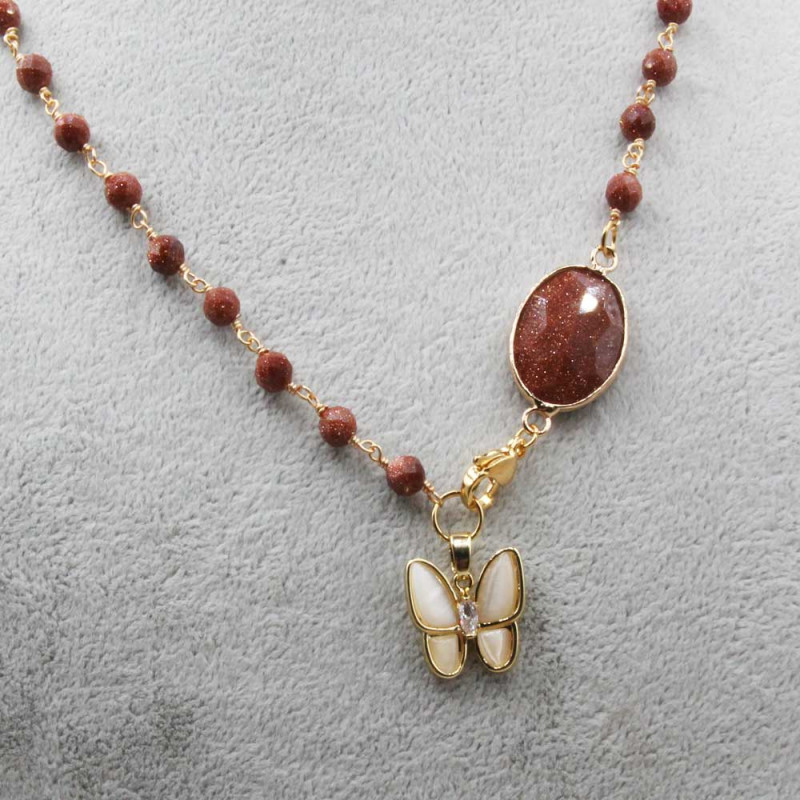 Collana con pietre del sole 6 mm e ciondolo farfalla strass (luna77farf) - pietreeminuterie.com