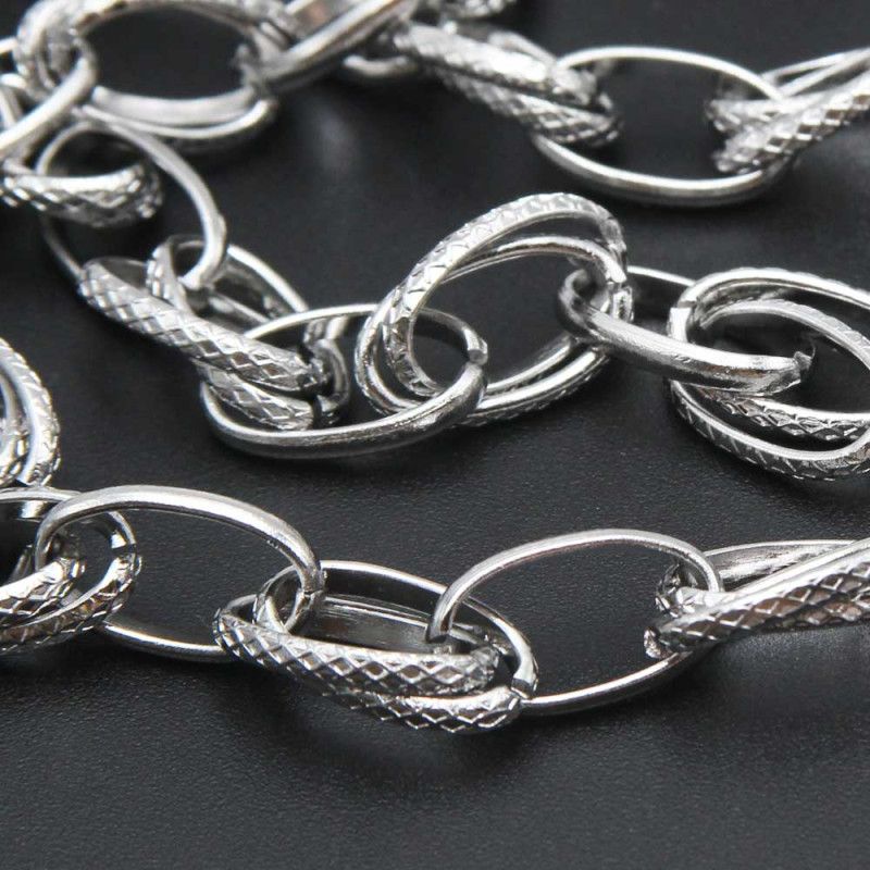 Catena in acciaio ovale doppia maglia intagliata 14x8 mm 50 cm (ov773int) - pietreeminuterie.com