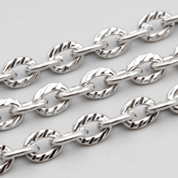 Catea in acciaio maglia ovale intagliata 8x6 mm conf. 50 cm