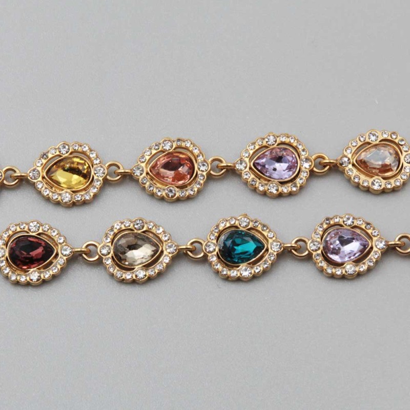 Catena in acciaio oro con strass colorati gocce 16x12 mm conf. 20 cm Catena in acciaio oro con strass colorati gocce 16x12 mm conf. 20 cm