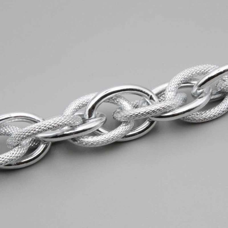 Caten in alluminio argento intrecciata maglie grandi 25.5x19 mm conf. 50 cm (cat-al003) - pietreeminuterie.com