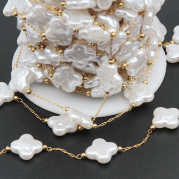 Catena in acciaio oro con perle fiore 13 mm conf. 50 cm