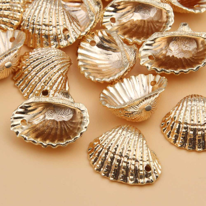 Chamrs conchiglia 21x18 mm gold plated 1 pz (56-01-1-1) - pietreeminuterie.com