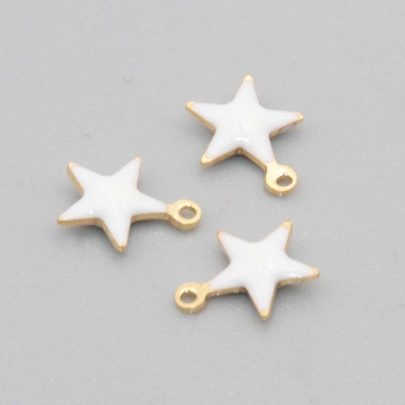Charms stella acciaio oro smaltato bianco 8.5 mm conf. 5 pz (star-xx24) - pietreeminuterie.com