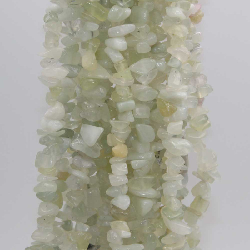 Chips in pietre dure giada verde 6/10 mm filo 80 cm (ghi9000a) - pietreeminuterie.com