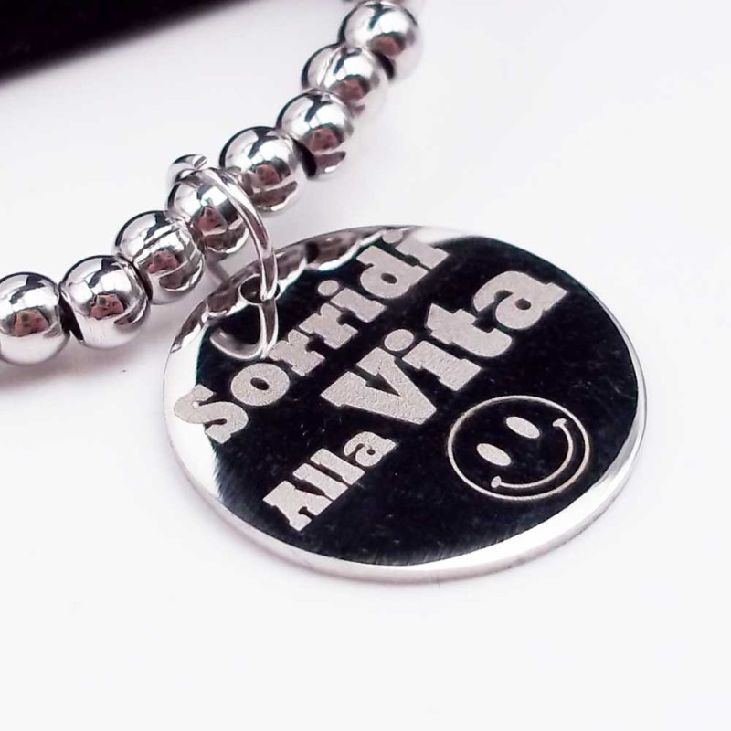 Ciondolo scritta sorridi alla vita 20 mm 1 pz (luc1010) - pietreeminuterie.com