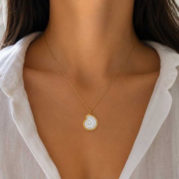 Ciondolo in acciaio oro con perla conchiglia 22 mm conf. 1 pz