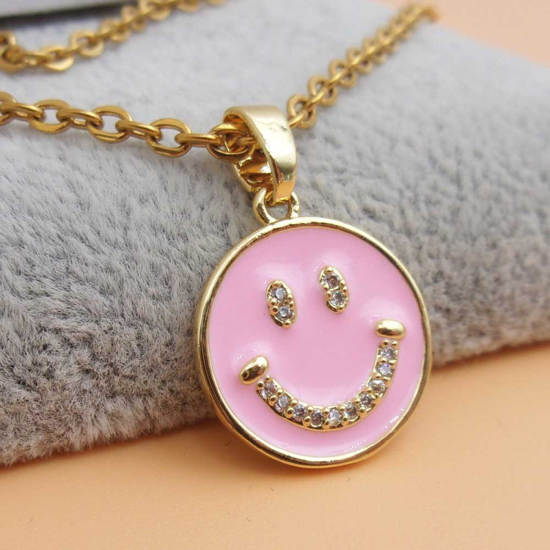 Ciondolo oro smaltato rosa smile con strass 15 mm 1 pz (smiros33) - pietreeminuterie.com