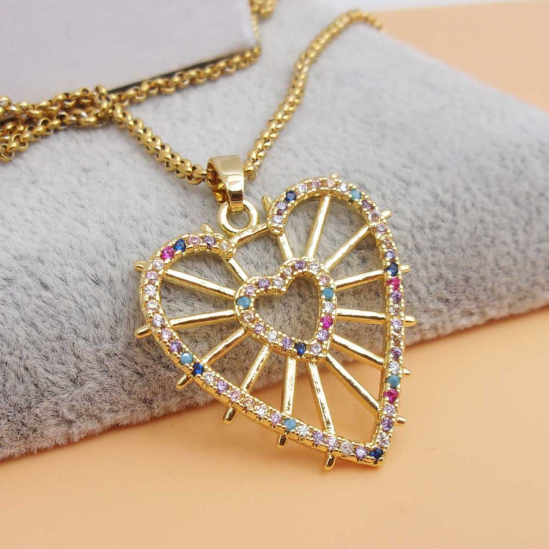 Ciondolo oro strass colorati 27mm pacco 1 pz (heart188b) - pietreeminuterie.com