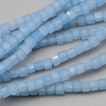 Cristalli cubic 2 mm azzurri filo 40 cm Cristalli cubic 2 mm azzurri filo 40 cm