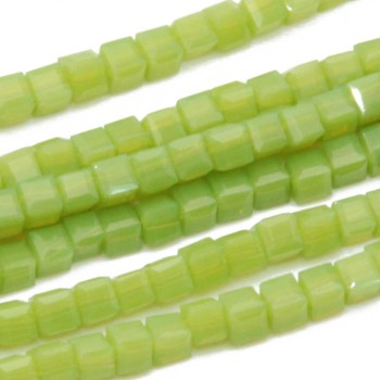 Cristalli cubic 2 mm green filo 40 cm Cristalli cubic 2 mm green filo 40 cm