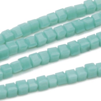 Cristalli cubic 2 mm hooker's green filo 40 cm Cristalli cubic 2 mm hooker's green filo 40 cm