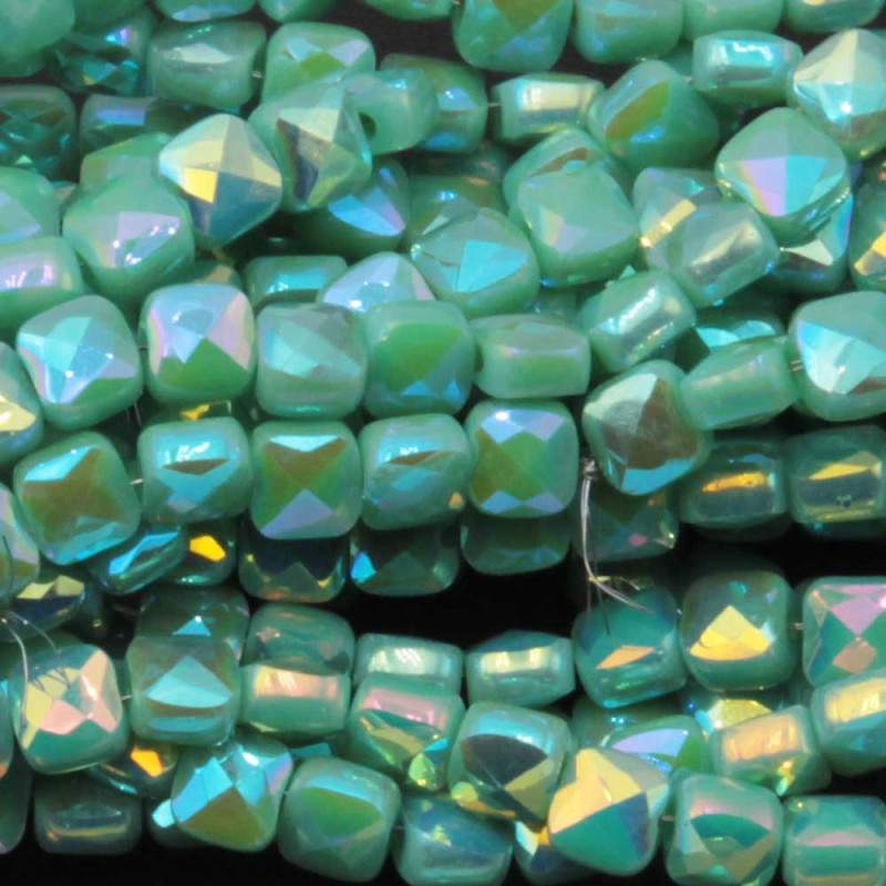 Cristalli quadrati grado A++ 4 mm base tiffany A/B filo 40 cm (qu-121av) - pietreeminuterie.com