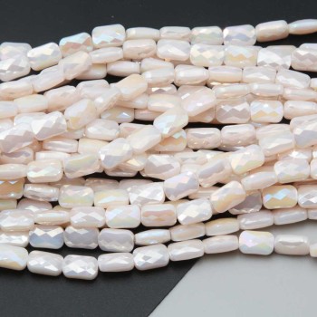 Cristalli rettangolari 9x6 mm crema a/b grado A++ filo 30 cm 34 pz circa Cristalli rettangolari 9x6 mm crema a/b grado A++ filo 30 cm 34 pz circa