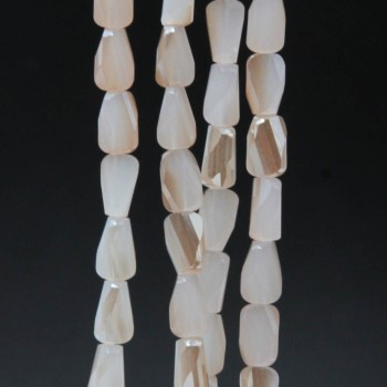 Cristalli rettangolo twister crema A/B 6.5x4 mm filo 55 cm Cristalli rettangolo twister crema A/B 6.5x4 mm filo 55 cm