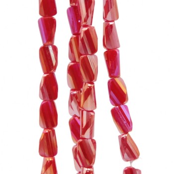 Cristalli rettangolo twister rossi A/B 6.5x4 mm filo 55 cm Cristalli rettangolo twister rossi A/B 6.5x4 mm filo 55 cm