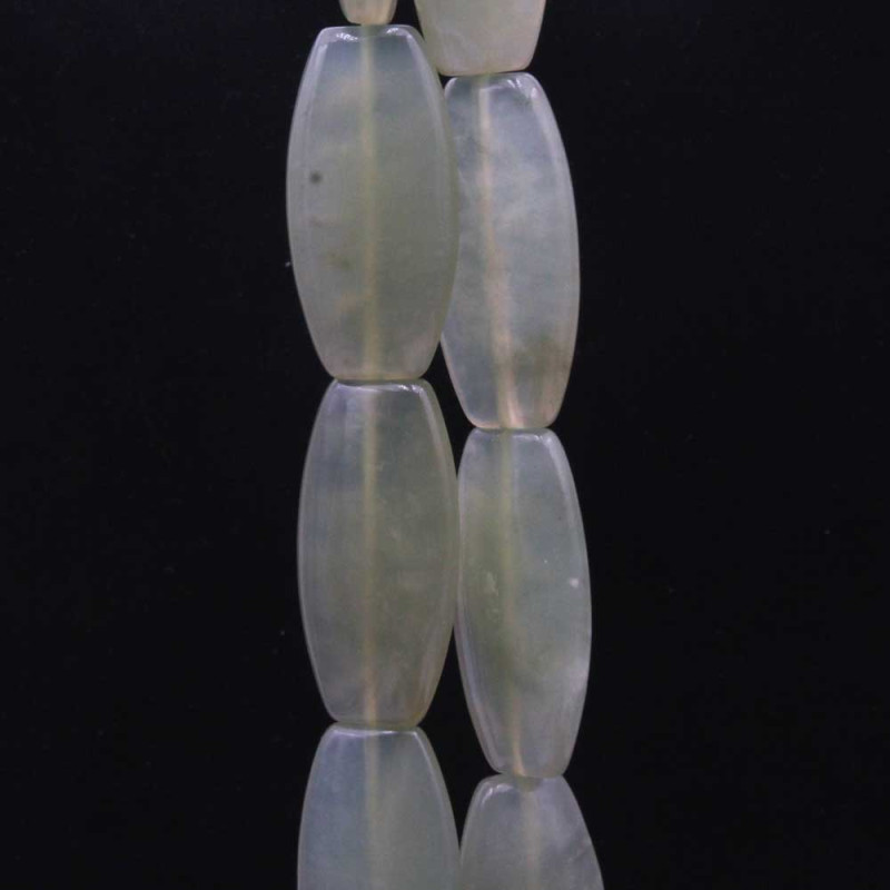 Giada verde ovale 36x18 mm liscia 1 pz (gad35c19) - pietreeminuterie.com