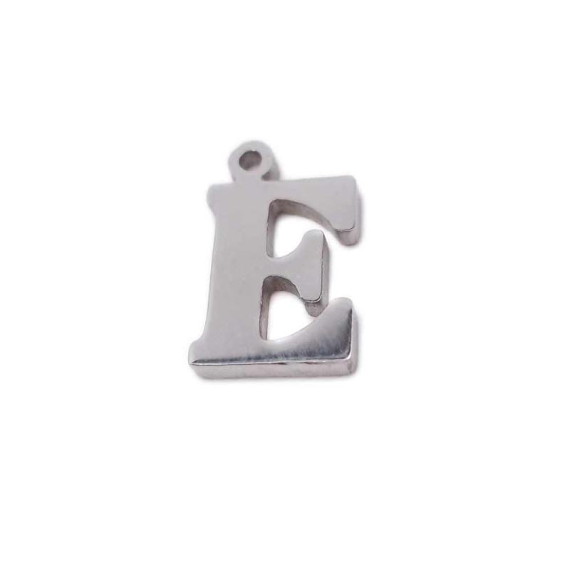 Charms lettera E in acciaio 10.5 mm pacco 1 pz (LetteraE1) - pietreeminuterie.com