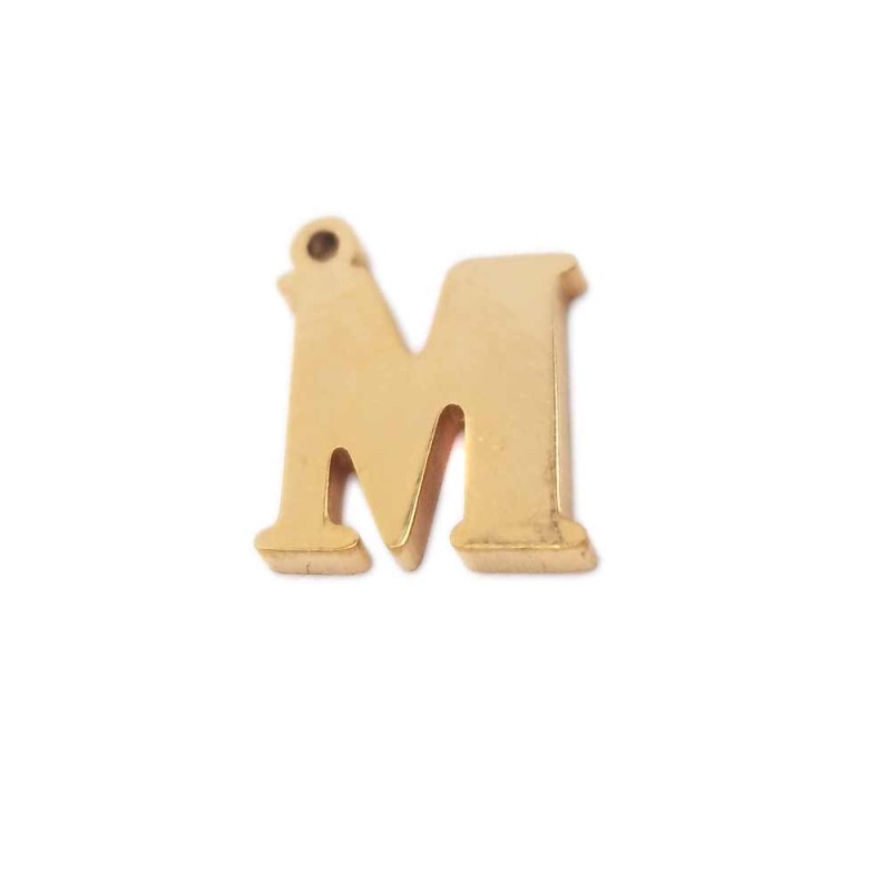 Charms lettera M in acciaio placcata oro 10.5 mm pacco 1 pz (LetteraM) - pietreeminuterie.com