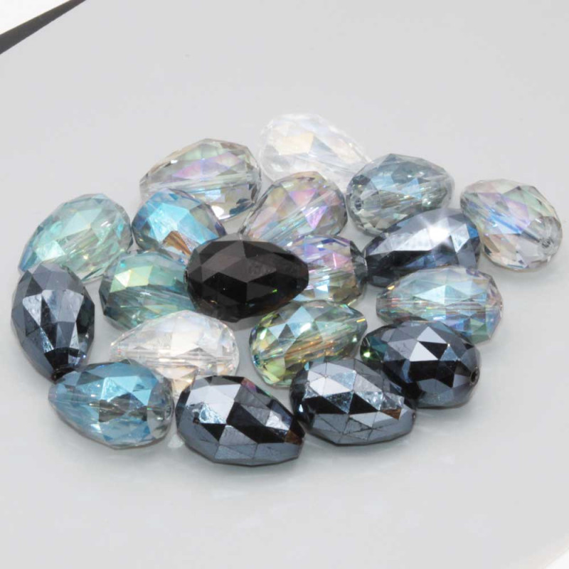 Lotto n. gg3883 gocce colori misti 25x17 mm conf. 100 grammi (gg3883) - pietreeminuterie.com