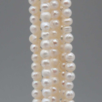 Perle di fiume tonde bianche 4 mm filo 35 cm