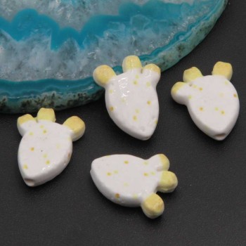 Perline in ceramica cactus bianco e giallo 17x13 mm conf. 2 pz Perline in ceramica cactus bianco e giallo 17x13 mm conf. 2 pz