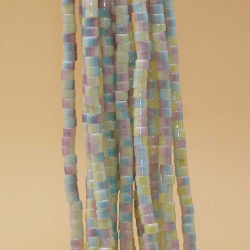 Perline in vetro tubicino 2.2x1.5 mm multi color filo 40 cm (tub-vet-10) - pietreeminuterie.com