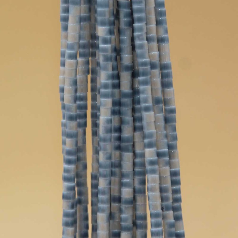 Perline in vetro tubicino 2.2x1.5 mm azzurre bianche filo 40 cm - tub-vet-7 - pietreeminuterie.com Perline in vetro tubicino 2.2x1.5 mm azzurre bianche filo 40 cm (tub-vet-7) - pietreeminuterie.com