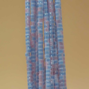 Perline in vetro tubicino 2.2x1.5 mm azzurro rosa filo 40 cm Perline in vetro tubicino 2.2x1.5 mm azzurro rosa filo 40 cm