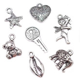 Charms In Metallo