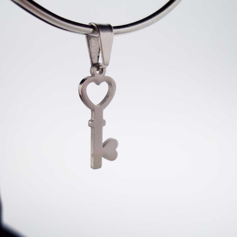 Charms acciaio chiavetta 17 mm 2 pz (Cz110) - pietreeminuterie.com