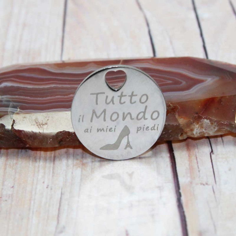 Ciondolo scritta tutto il mondo ai miei piedi 5 pz (cio0214) - pietreeminuterie.com