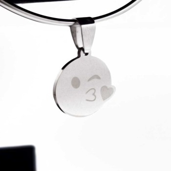 Emoticon kiss 18 mm pacco 1 pezzo