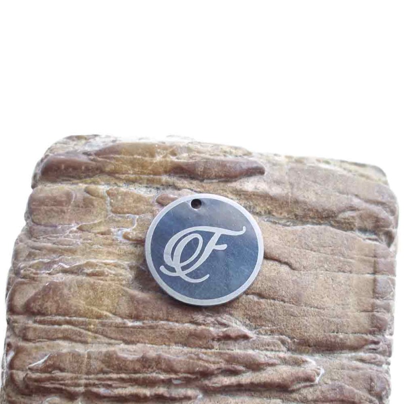 Charms lettera F tonda 18 mm 5 pezzi (CioF) - pietreeminuterie.com