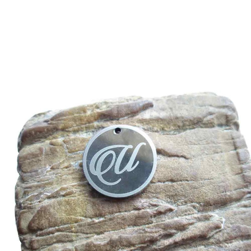 Charms lettera U tonda 18 mm 5 pezzi (CioU) - pietreeminuterie.com